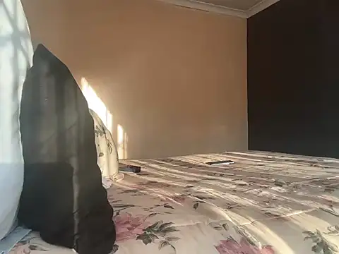 Snapshot of Cianda24 chatting on October 21, 2025, 3:46 pm Cianda24 online show from October 21, 2025, 3:46 pm