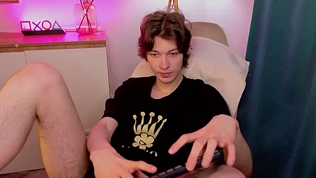  Den1s  online show from February 20, 2026, 12:38 pm