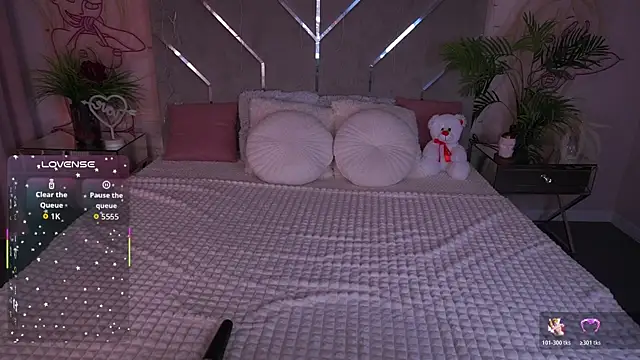 MirielleNymph online show from February 12, 2026, 1:39 pm