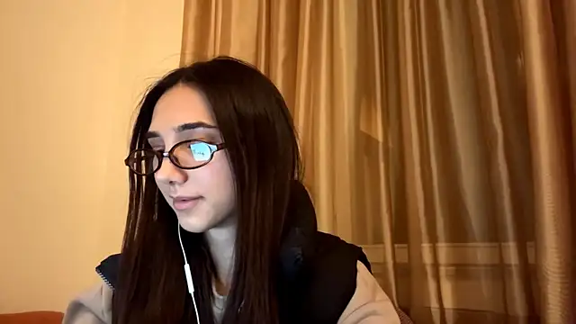 LinaMour online show from September 29, 2025, 10:14 pm