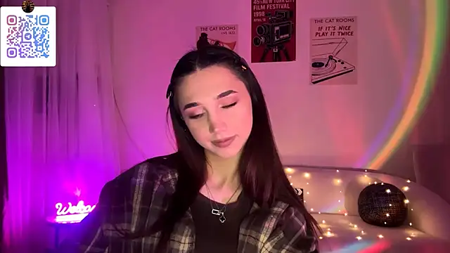 LinaMour online show from March 17, 2026, 10:35 pm