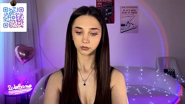 Snapshot of LinaMour chatting on May 19, 2026, 1:56 am LinaMour online show from May 19, 2026, 1:56 am