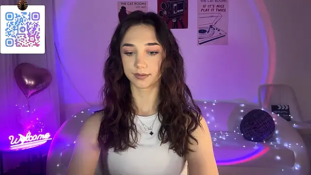 Snapshot of LinaMour chatting on May 26, 2026, 10:39 pm LinaMour online show from May 26, 2026, 10:39 pm