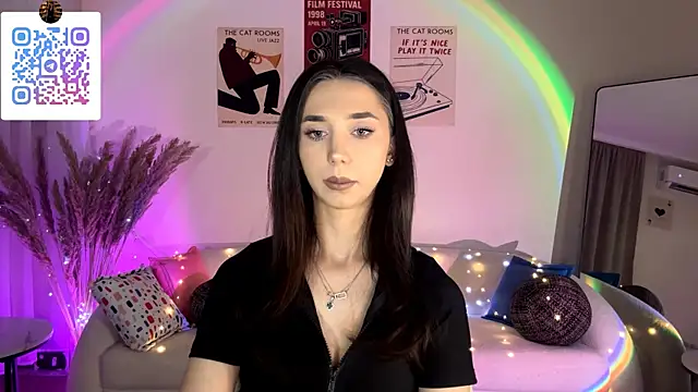 Snapshot of LinaMour chatting on July 17, 2026, 10:14 pm LinaMour online show from July 17, 2026, 10:14 pm