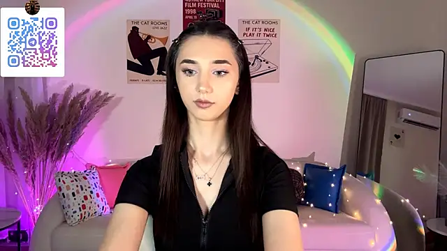 Snapshot of LinaMour chatting on July 28, 2026, 10:42 pm LinaMour online show from July 28, 2026, 10:42 pm