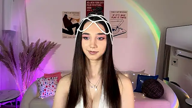 Snapshot of LinaMour chatting on August 1, 2026, 10:19 pm LinaMour online show from August 1, 2026, 10:19 pm