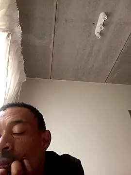 Snapshot of fitsexyman chatting on January 18, 2026, 3:49 pm fitsexyman online show from January 18, 2026, 3:49 pm