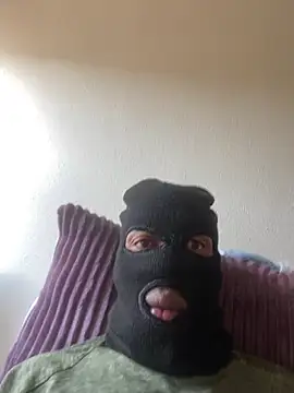 Snapshot of fitsexyman chatting on April 3, 2026, 2:15 pm fitsexyman online show from April 3, 2026, 2:15 pm