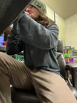 Snapshot of crashnasty chatting on February 4, 2026, 10:04 pm crashnasty online show from February 4, 2026, 10:04 pm