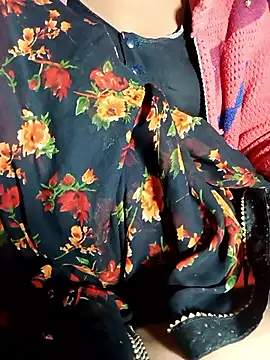 Snapshot of Sapnaji500 chatting on November 16, 2025, 12:44 pm Sapnaji500 online show from November 16, 2025, 12:44 pm