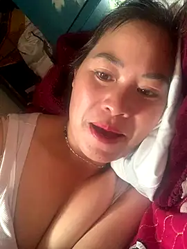 Snapshot of tuyetnhi-00 chatting on September 17, 2025, 5:09 am tuyetnhi-00 online show from September 17, 2025, 5:09 am