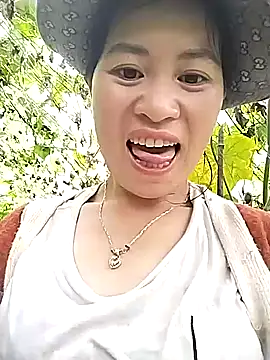 Snapshot of tuyetnhi-00 chatting on September 24, 2025, 2:26 am tuyetnhi-00 online show from September 24, 2025, 2:26 am