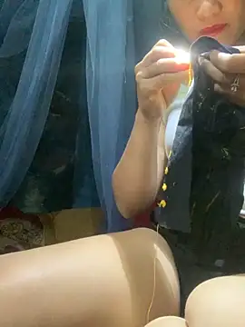 Snapshot of tuyetnhi-00 chatting on September 29, 2025, 2:06 am tuyetnhi-00 online show from September 29, 2025, 2:06 am