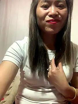 Snapshot of tuyetnhi-00 chatting on October 13, 2025, 1:33 pm tuyetnhi-00 online show from October 13, 2025, 1:33 pm