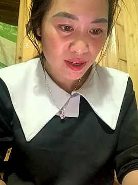 Snapshot of tuyetnhi-00 chatting on November 10, 2025, 10:14 am tuyetnhi-00 online show from November 10, 2025, 10:14 am