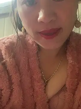 Snapshot of tuyetnhi-00 chatting on December 16, 2025, 12:37 am tuyetnhi-00 online show from December 16, 2025, 12:37 am