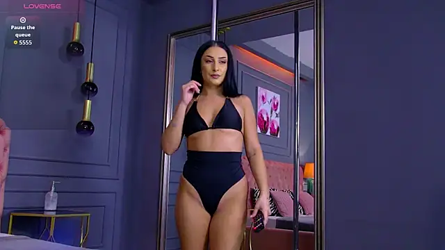 SelenaRoyce online show from September 9, 2025, 5:45 pm