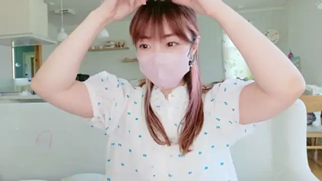 SUZU 1201 online show from May 25, 2026, 4:07 am