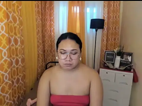 TsUncutKaren online show from April 28, 2026, 2:27 am