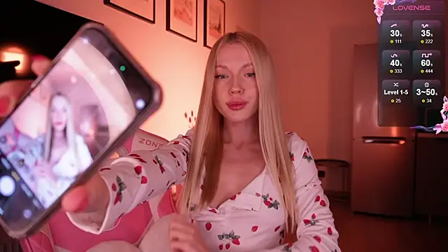 Snapshot of baby_bon chatting on September 22, 2025, 12:29 pm baby bon online show from September 22, 2025, 12:29 pm