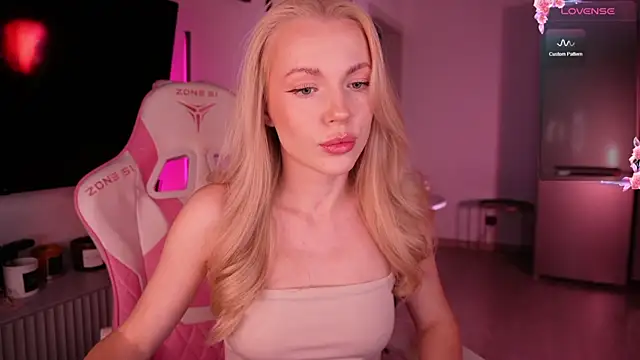 Snapshot of baby_bon chatting on September 29, 2025, 1:05 pm baby bon online show from September 29, 2025, 1:05 pm