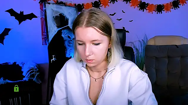 Snapshot of gloria_bubble chatting on October 22, 2025, 11:43 am gloria bubble online show from October 22, 2025, 11:43 am