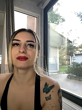 Snapshot of Ella_Vee chatting on September 25, 2025, 5:11 am Ella Vee online show from September 25, 2025, 5:11 am