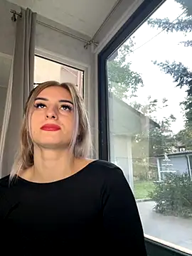 Snapshot of Ella_Vee chatting on September 27, 2025, 4:50 am Ella Vee online show from September 27, 2025, 4:50 am