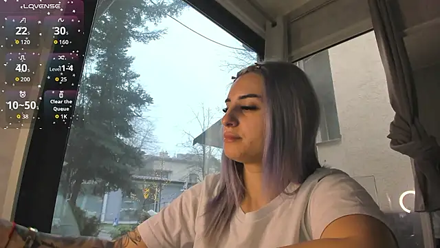 Ella Vee online show from February 14, 2026, 6:43 am