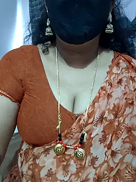 luci-queen online show from April 20, 2026, 7:55 am