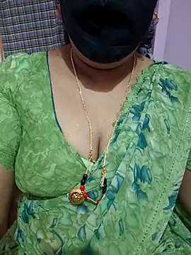 luci-queen online show from April 21, 2026, 7:14 am