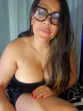 Snapshot of Nicoleefaith_ chatting on November 2, 2025, 6:43 pm Nicoleefaith online show from November 2, 2025, 6:43 pm