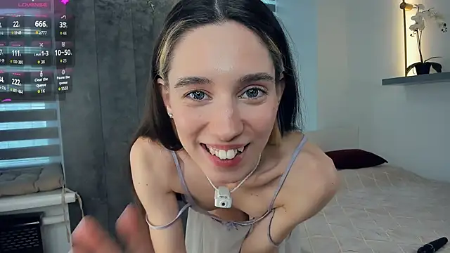 Snapshot of AntonettaTarring chatting on June 26, 2026, 10:52 am AntonettaTarring online show from June 26, 2026, 10:52 am