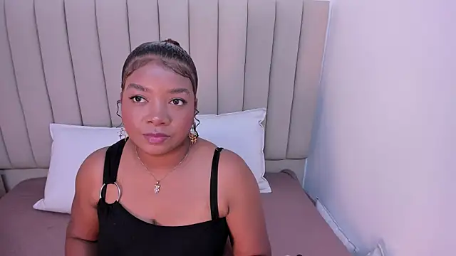 Snapshot of Afrodita_de_amor chatting on October 28, 2025, 11:36 am Afrodita de amor online show from October 28, 2025, 11:36 am