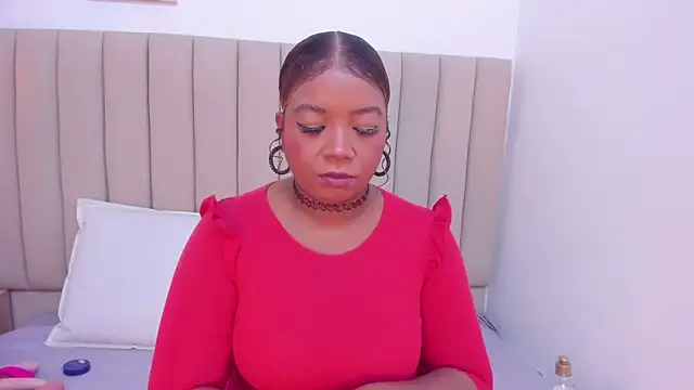 Snapshot of Afrodita_de_amor chatting on November 19, 2025, 11:54 am Afrodita de amor online show from November 19, 2025, 11:54 am