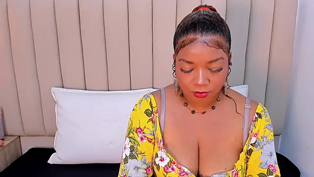 Snapshot of Afrodita_de_amor chatting on November 28, 2025, 11:46 am Afrodita de amor online show from November 28, 2025, 11:46 am