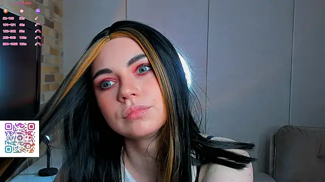 Snapshot of EvaBlimey chatting on September 21, 2025, 5:09 am EvaBlimey online show from September 21, 2025, 5:09 am