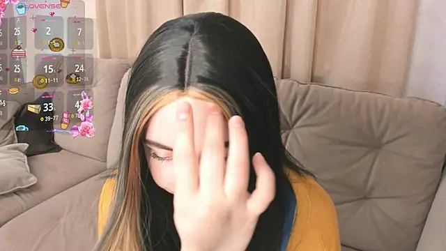 Snapshot of EvaBlimey chatting on November 18, 2025, 5:23 am EvaBlimey online show from November 18, 2025, 5:23 am