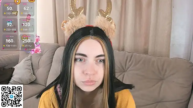 Snapshot of EvaBlimey chatting on November 23, 2025, 6:13 am EvaBlimey online show from November 23, 2025, 6:13 am