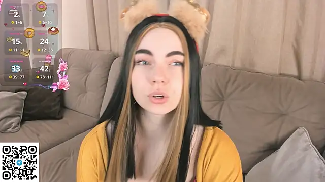 Snapshot of EvaBlimey chatting on November 29, 2025, 5:43 am EvaBlimey online show from November 29, 2025, 5:43 am