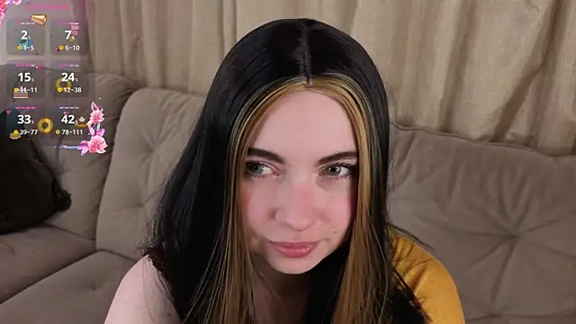 Snapshot of EvaBlimey chatting on December 14, 2025, 9:47 am EvaBlimey online show from December 14, 2025, 9:47 am