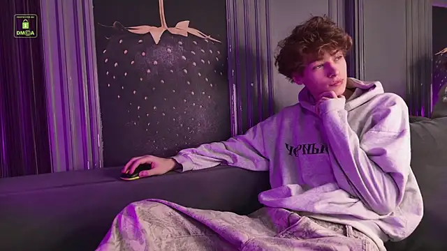 Snapshot of Kevin_Garsia chatting on March 7, 2026, 9:34 pm Kevin Garsia online show from March 7, 2026, 9:34 pm