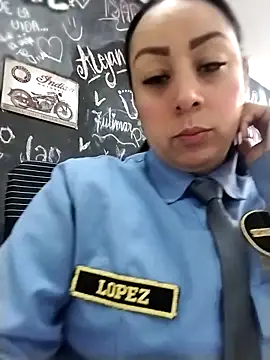 Snapshot of CRISTAL__11 chatting on October 22, 2025, 1:33 pm CRISTAL 11 online show from October 22, 2025, 1:33 pm