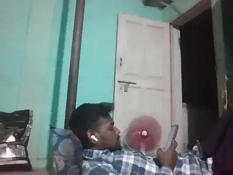Snapshot of Tamilgud23 chatting on May 18, 2026, 5:19 pm Tamilgud23 online show from May 18, 2026, 5:19 pm