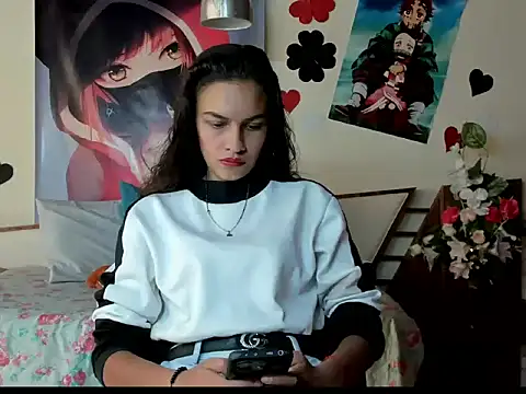 Skylovershot online show from March 11, 2026, 5:41 pm