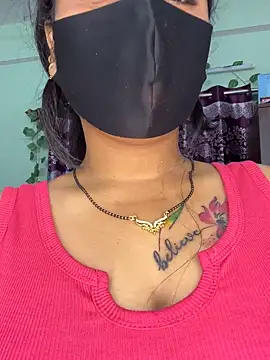 Snapshot of V-Hot-Sweti chatting on September 13, 2025, 5:57 pm V-Hot-Sweti online show from September 13, 2025, 5:57 pm