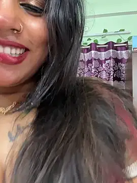 Snapshot of V-Hot-Sweti chatting on September 14, 2025, 7:13 pm V-Hot-Sweti online show from September 14, 2025, 7:13 pm