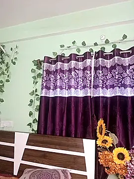 Snapshot of V-Hot-Sweti chatting on September 17, 2025, 3:30 am V-Hot-Sweti online show from September 17, 2025, 3:30 am