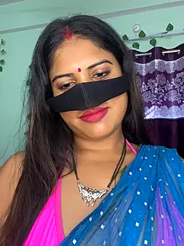 Snapshot of V-Hot-Sweti chatting on September 18, 2025, 10:06 am V-Hot-Sweti online show from September 18, 2025, 10:06 am