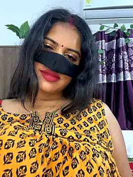 Snapshot of V-Hot-Sweti chatting on October 3, 2025, 4:48 pm V-Hot-Sweti online show from October 3, 2025, 4:48 pm